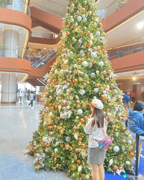 之前去咗啟德Airside，超靚超大嘅聖誕樹🎄，仲要滿滿嘅裝...