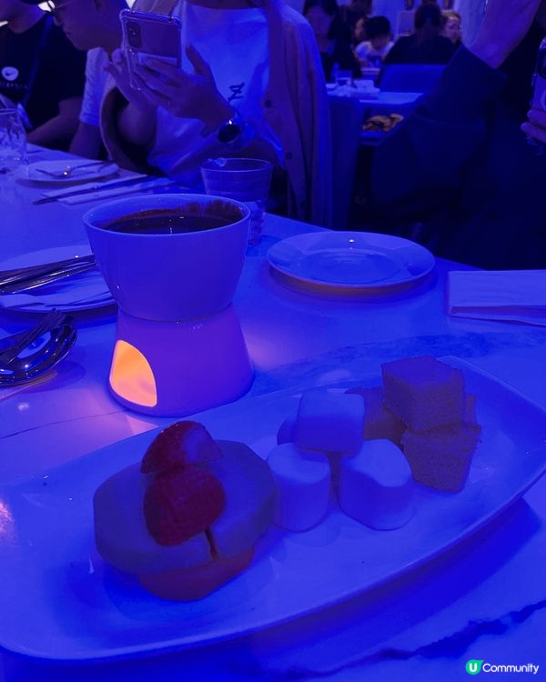 其實海洋公園都好好玩～ 特別係一家大細，睇睇海洋生物，又可以...