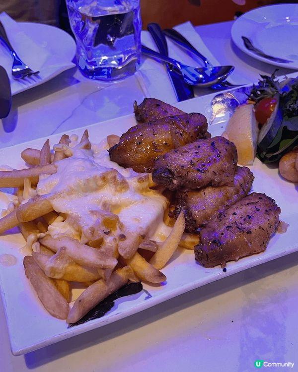 其實海洋公園都好好玩～ 特別係一家大細，睇睇海洋生物，又可以...