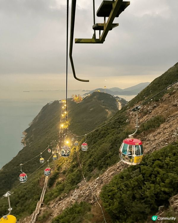 其實海洋公園都好好玩～ 特別係一家大細，睇睇海洋生物，又可以...