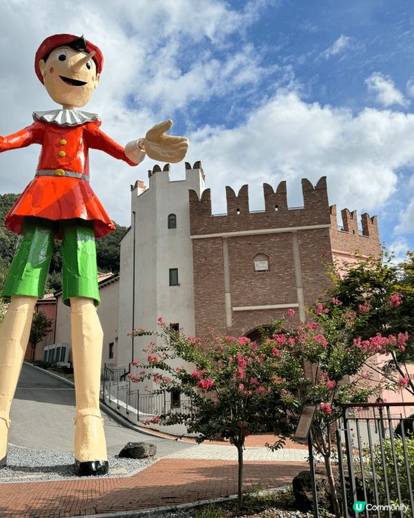 這是韓國首爾的小王子村，入面還有小法國，有一座巴黎鐵塔可以影...