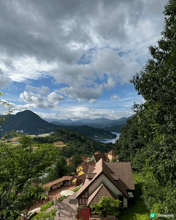 這是韓國首爾的小王子村，入面還有小法國，有一座巴黎鐵塔可以影...