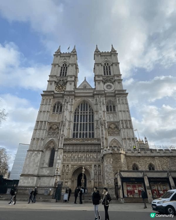 這個地方係拍攝於英國倫敦 當時天氣非常寒冬 但係見到啲士兵操...