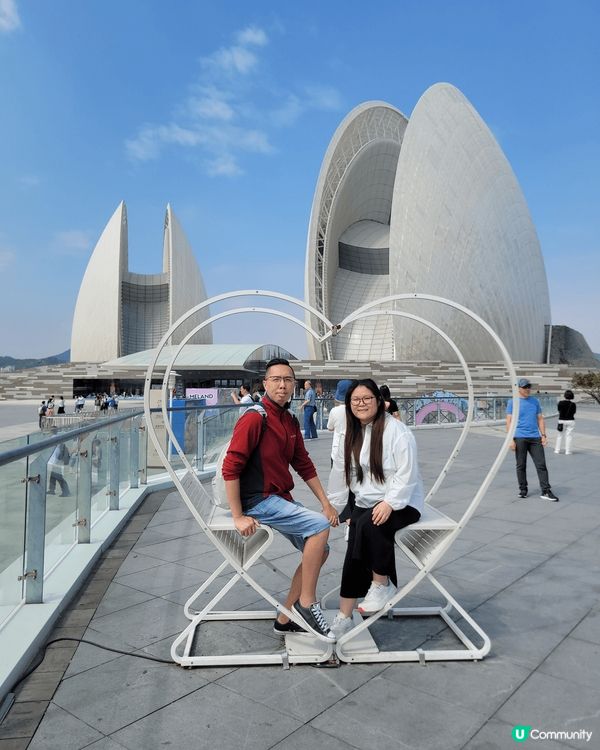 上載圖片打卡點是位於珠海-日月貝。由香港港珠澳過關，乘坐往珠...