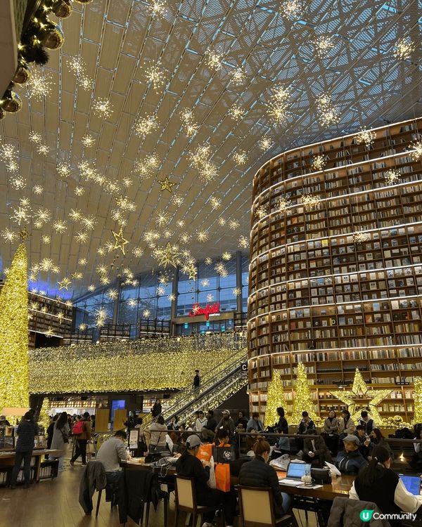 呢個咁靚既圖書館係位於首爾三成站 Coex 星空圖書，親身睇...