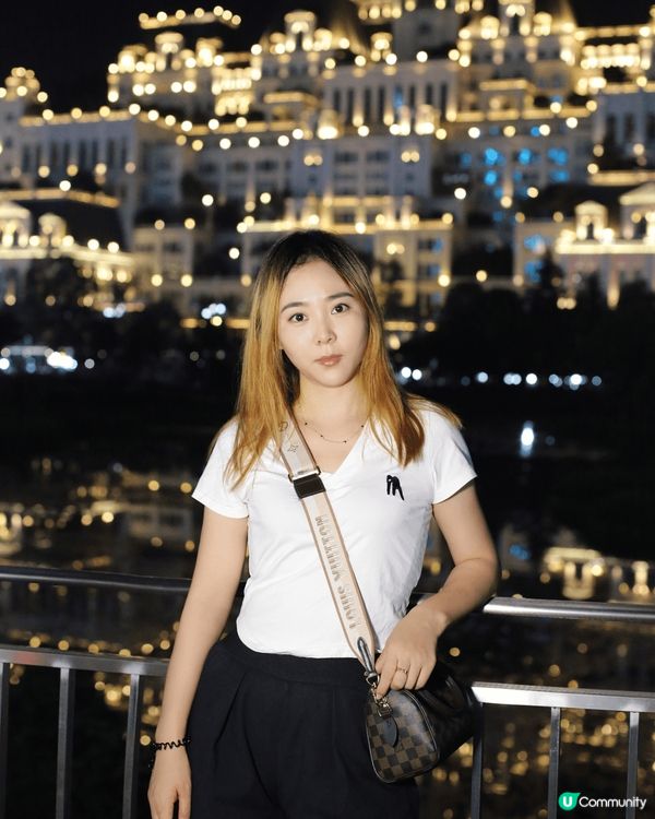 貴州省貴陽市白宮夜景，白天去甲秀樓夜晚逛白宮拍夜景