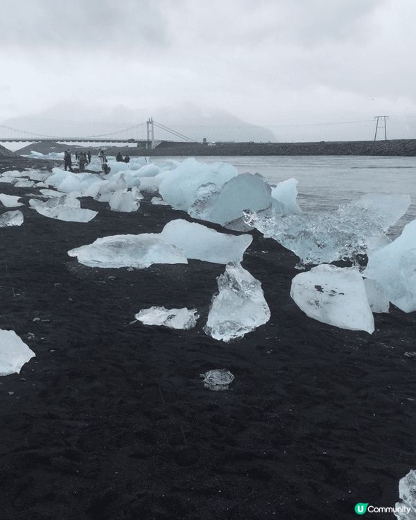 冰島旅程，浸溫泉、逛教堂、出海賞鯨、看千年冰山、漫步黑沙灘、...
