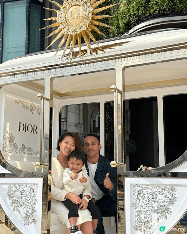 香港打卡點推薦！尖沙咀 Dior聖誕裝置位於K11 MUSE...