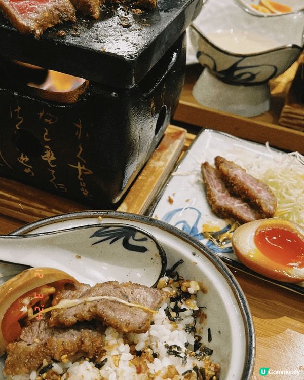 這是「秘」餐廳的晚市套餐，我們可以自己在鐵板上燒肉，而且皮十...