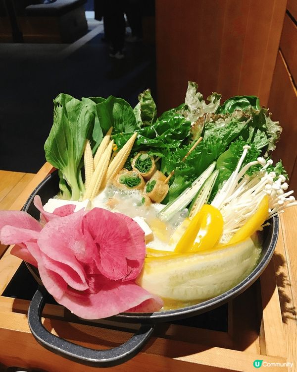 招牌菜的意義，就是讓人一看到就知道是那一間餐廳。看到特色美人...