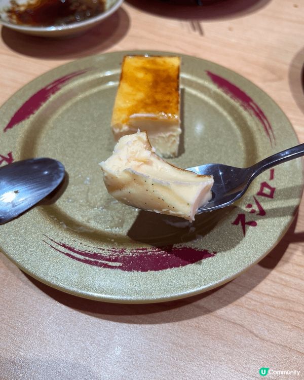 壽司廊必食卡達拉娜！！上面有層焦糖 成個配搭非常好 甜而不膩...