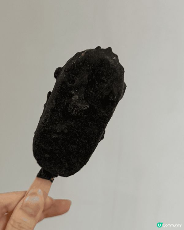 雖然最近天氣轉凍，但是冇限我食雪條嘅決心，今次試咗個Oreo...