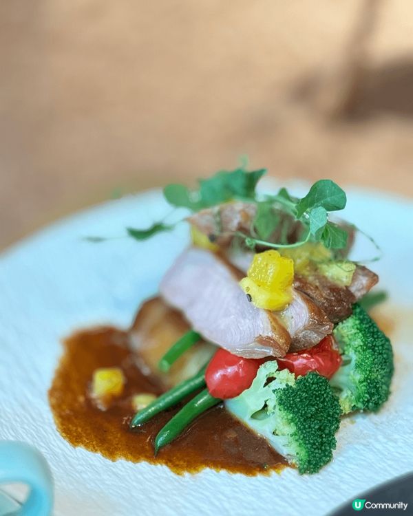 荃灣parknina除左拱門天花設計靚之外，食物郁高質🤤 w...