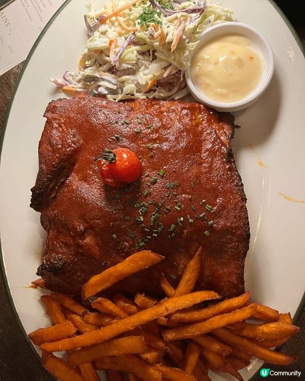 Frites Belgium on Tap餐廳環境很好，暗暗...