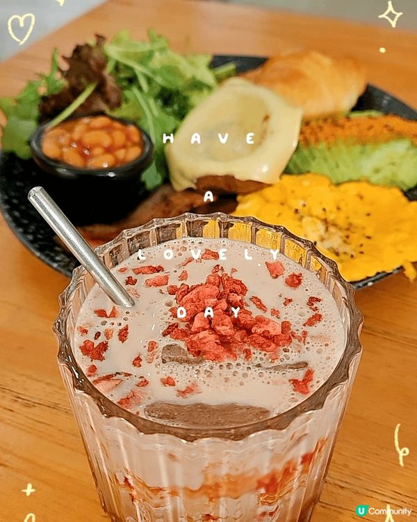 幾飽都要食埋甜品，飲住冬日限定朱古力，特別有feel