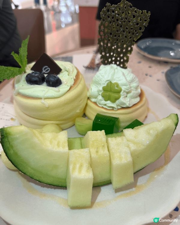 圖一係喇沙雞米，超級香濃。圖二係蜜瓜吉士疏乎厘，入口超鬆軟。...