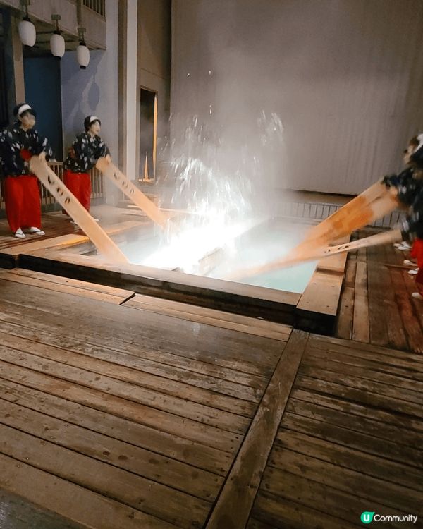 有千年歷史的草津溫泉位於日本群馬縣吾妻郡草津町的溫泉名勝地，...