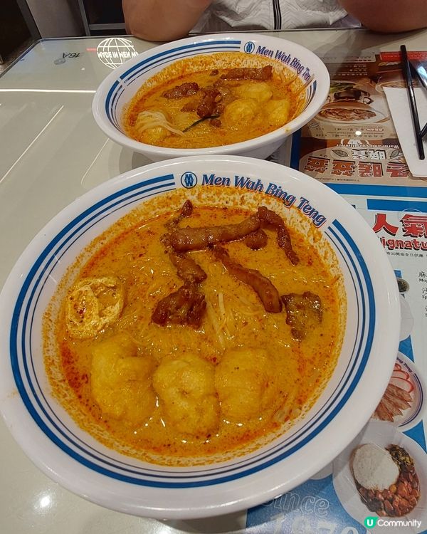 敏華冰廳茶餐😋 炸豬扒冬蔭功米粉勁好味！