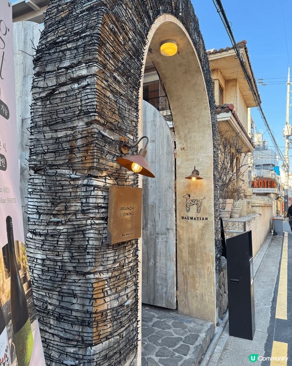 來到首爾的冬天，當然要找間Cafe打個卡，夠晒儀式感！這間位...