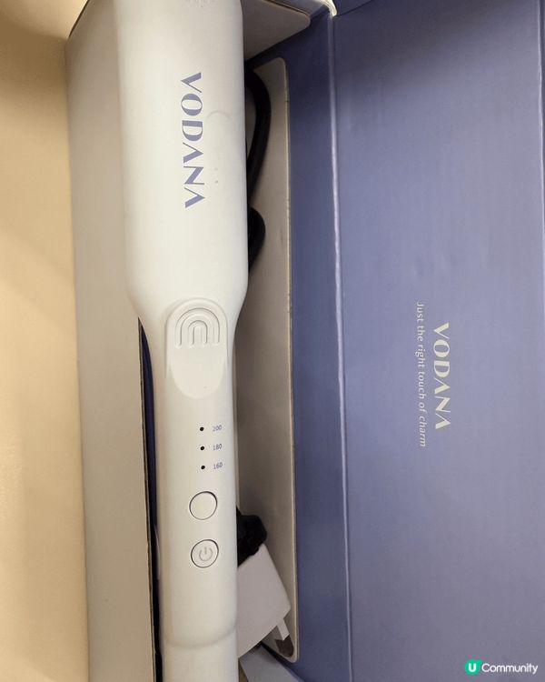 女仔必備靚靚潤髮油，防止頭髮乾干及亮澤柔順頭髮，髮繩頭飾配髮...