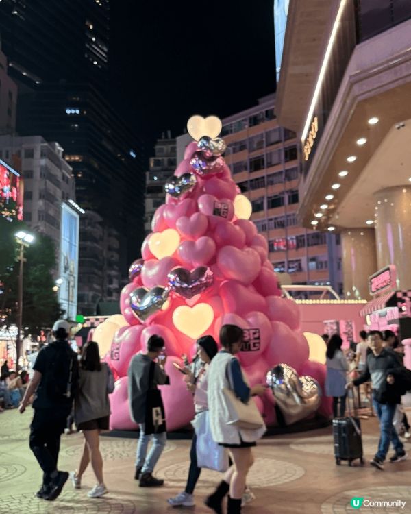 Blackpink 時代廣場粉紅色主題聖誕裝飾，絕對係聖誕節...
