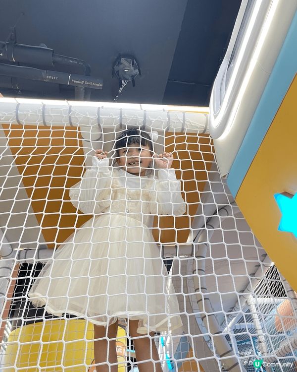 啟德冒險樂園，參加同學仔生日派對，有得玩波波地，sir滑梯，...