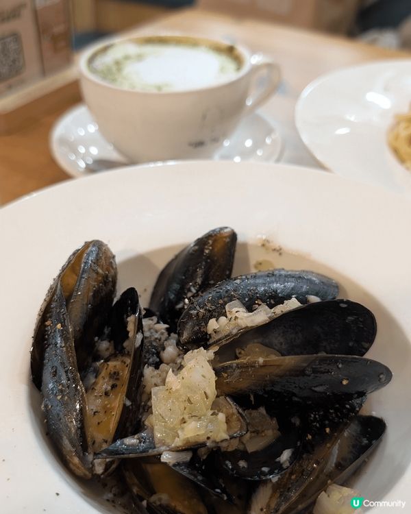 我想同大家介紹Kuri Cafe！佢係一間係九龍灣嘅小店，食...