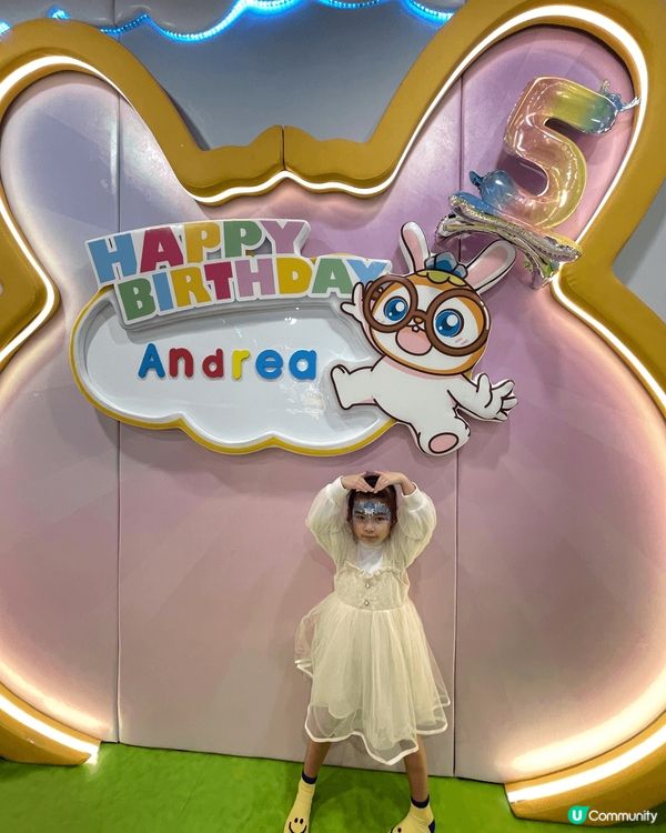 啟德冒險樂園，參加同學仔生日派對，有得玩波波地，sir滑梯，...