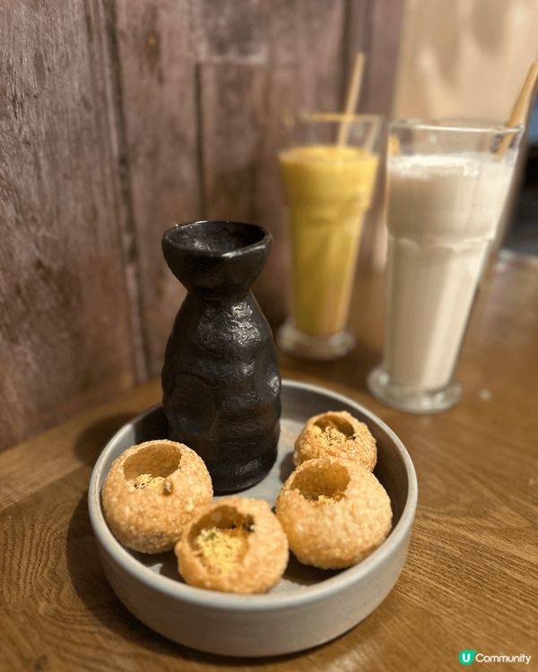 這次我終於揭開了中環雲咸街那座藍色磚牆和紅色門後的秘密，進入...