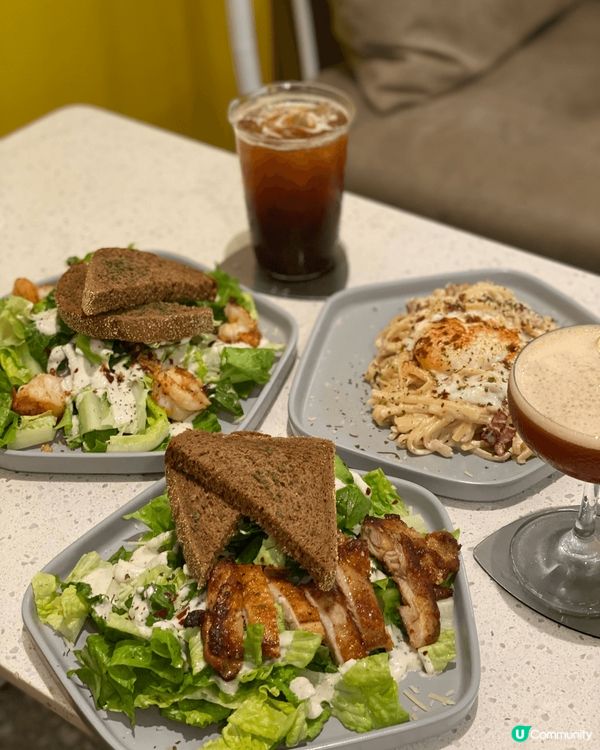 旺角呢間cafe不單止有特別味道嘅咖啡，環境都非常適合打卡（...