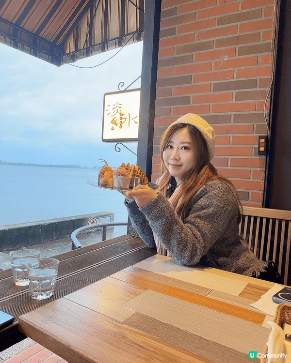 到了台北淡水，LB長堤cafe, 先幾年也來過，跟之前一樣有...