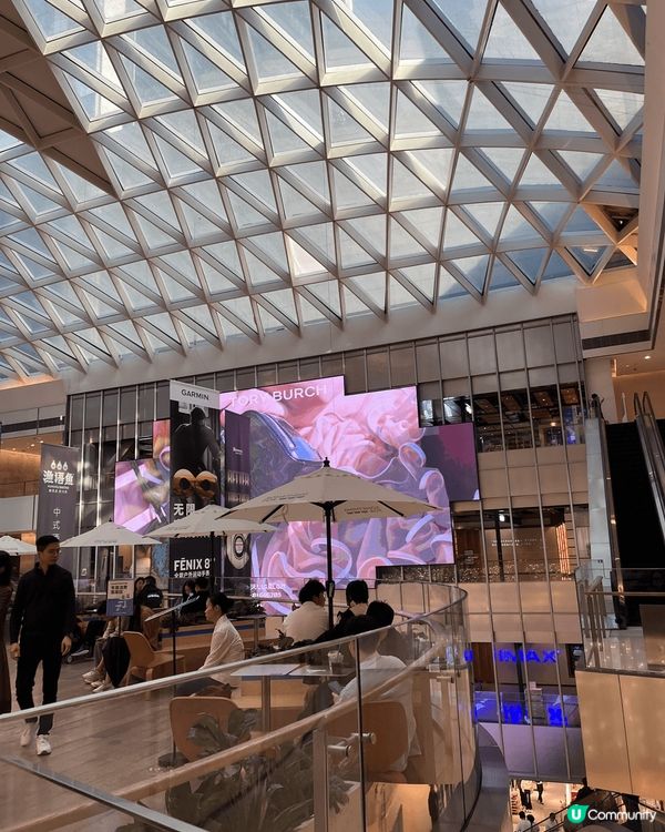 深圳萬象天地商場入面已經有好多商場位有聖誕裝飾啦，可以瘋狂打...