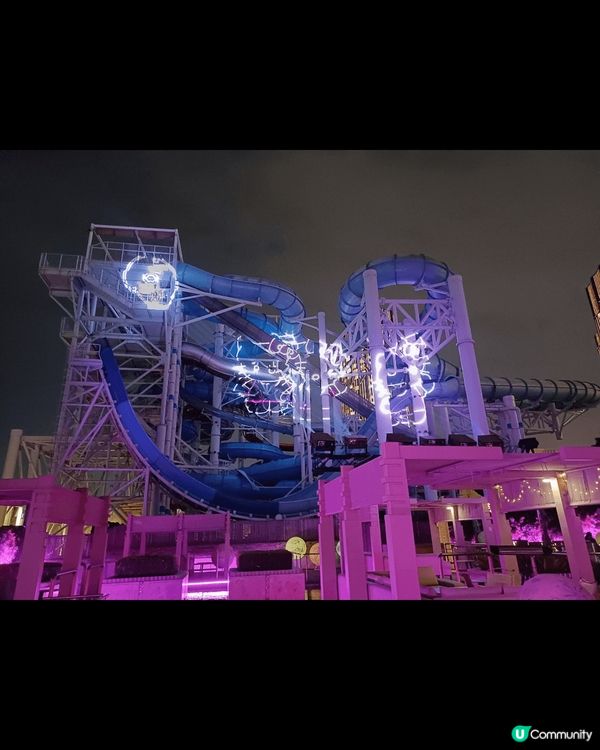 澳門夜景吸引，適合聖誕去行下，食下街頭小食等，浪漫氣氛。，