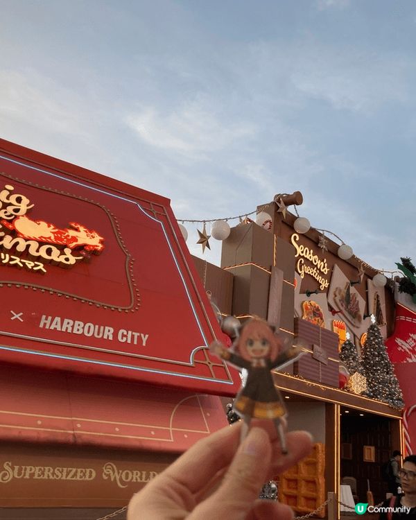 九龍塘銅鑼灣尖沙咀嘅聖誕都好有氣氛，有好得意好似富士山嘅公仔...