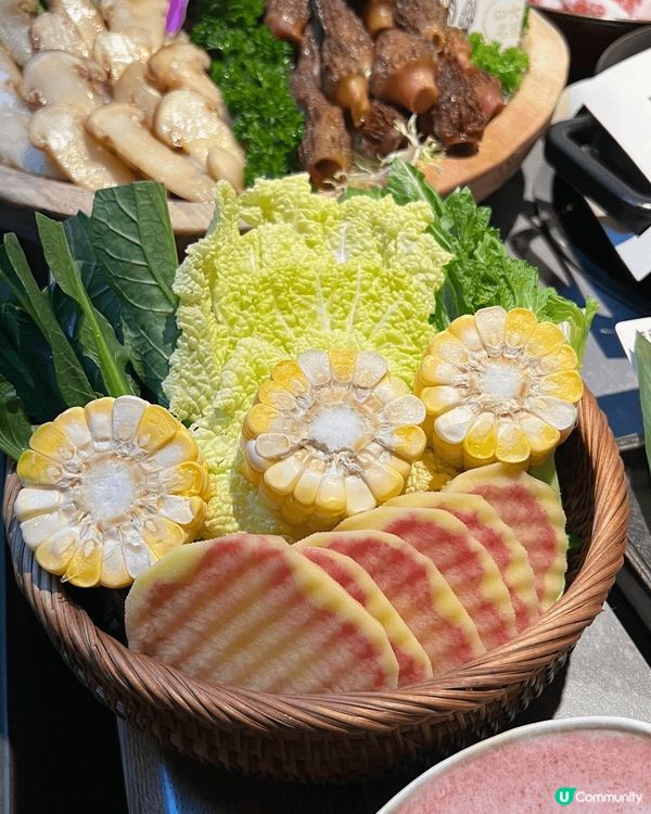 榮山鍋·野菌土雞火鍋 🍲🌲  —山林美味，菌香四溢 🍄✨— ...