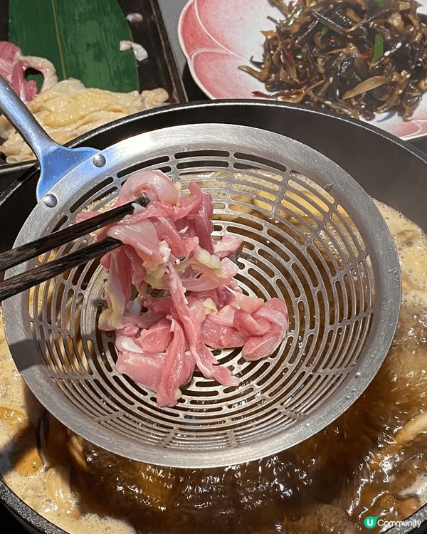 榮山鍋·野菌土雞火鍋 🍲🌲  —山林美味，菌香四溢 🍄✨— ...