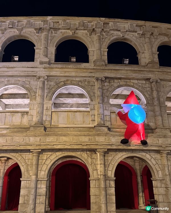 澳門漁人碼頭聖誕裝飾十分有心思，特別是羅馬劇場的聖誕老人和聖...