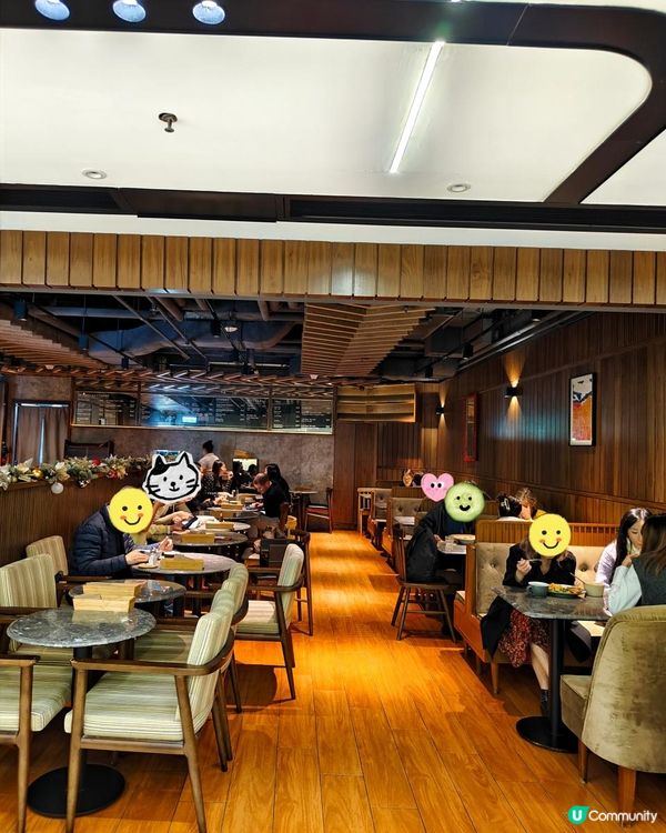 《九龍灣工廈裡的咖啡店》