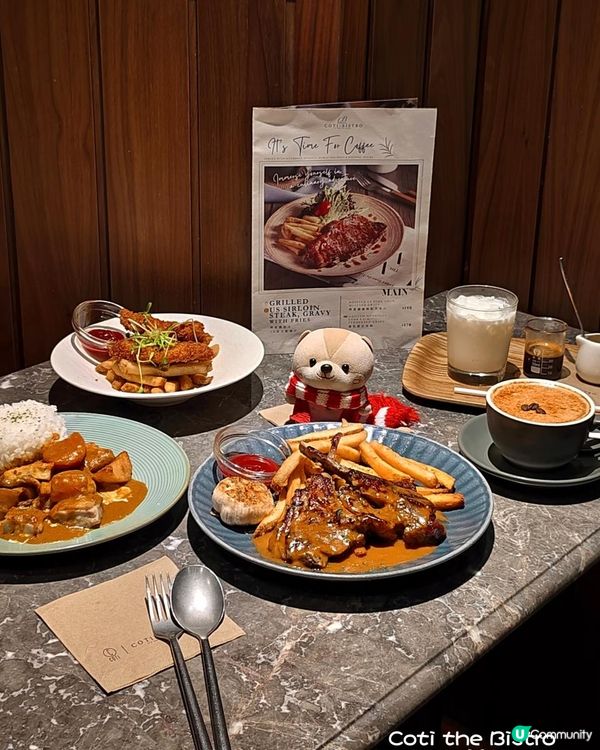 《九龍灣工廈裡的咖啡店》