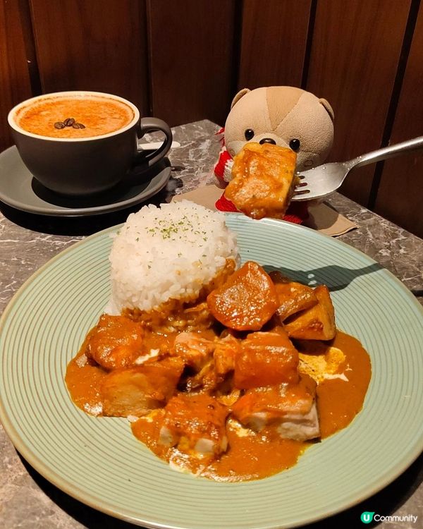 《九龍灣工廈裡的咖啡店》