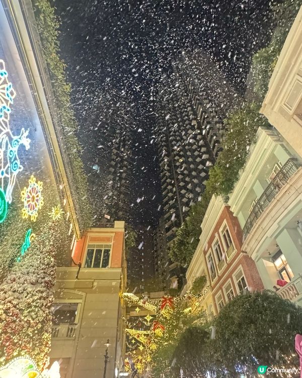 ❄️❄️灣仔利東街已飄雪喇❄️❄️