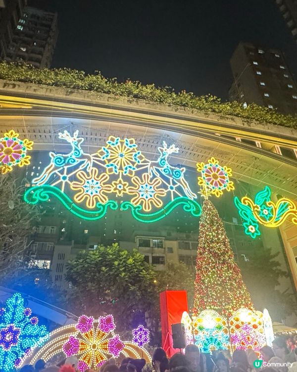 ❄️❄️灣仔利東街已飄雪喇❄️❄️