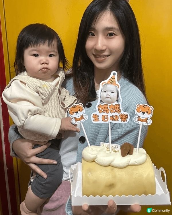 我同悠悠bb(剛剛1歲)生日係同埋個月，所以瘋狂的齊食生日蛋...