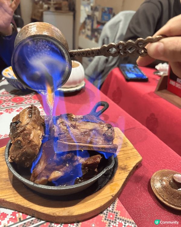 烏克蘭風味的蜂蜜蛋糕是一款非常受歡迎的甜品。這款蛋糕的特色在...