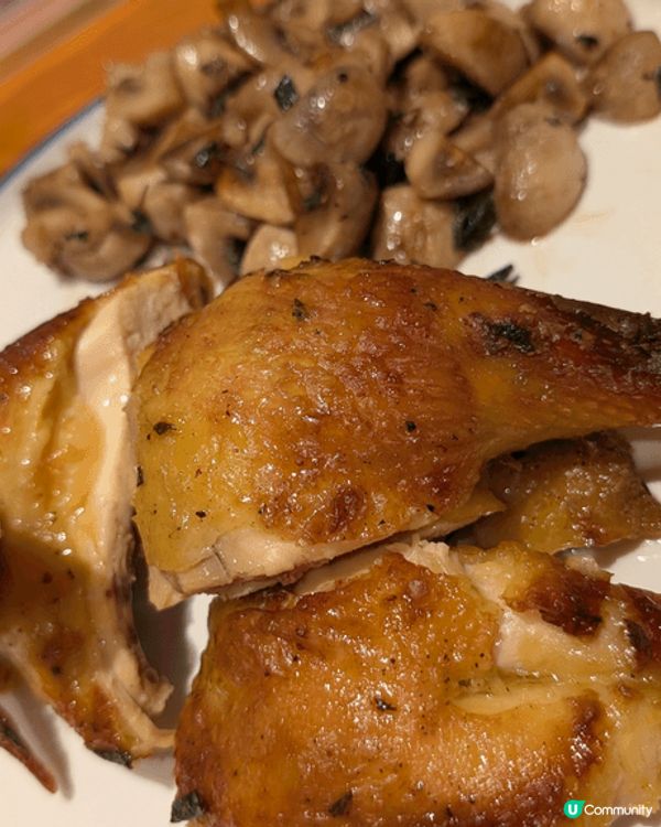 呢個位於西環海旁附近?fish and chips?舖頭，佢...