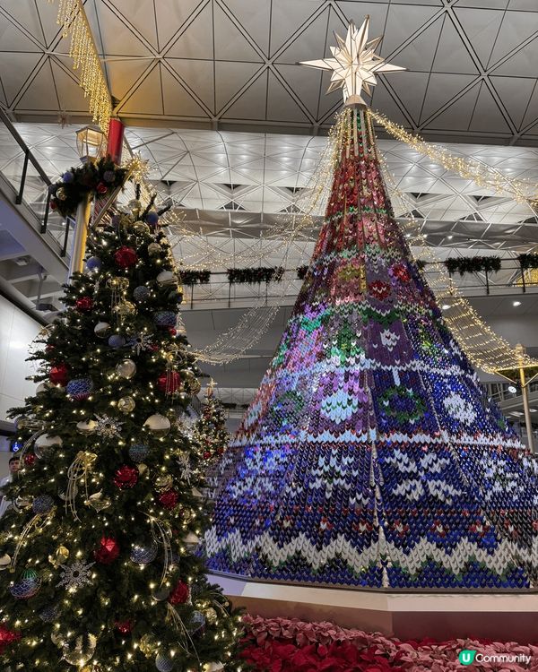 12月聖誕節緊係要去旅行喇～最?就係出發前?香港機場搵聖誕樹...
