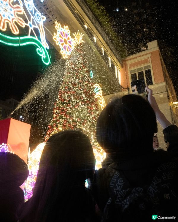 利東街曾經是香港婚慶專屬的「囍帖街」，如今洋溢著濃濃的中西交...