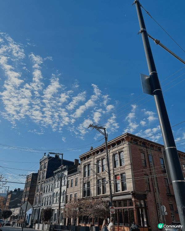 去咗美國小鎮周圍行周圍拍照📷同打卡，天氣有啲冷但好好太陽🌞，...