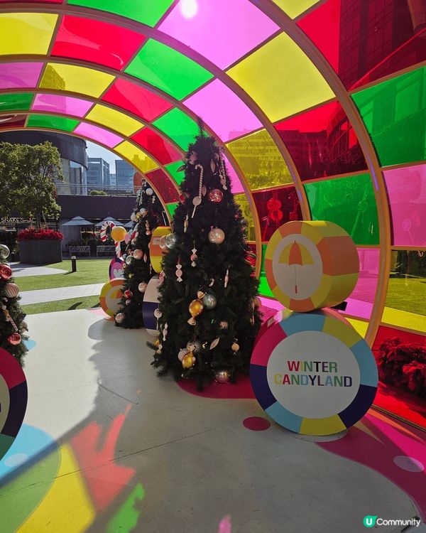 海港城的牛奶妹及牛奶仔及新都會的聖誕節期間限定擺設