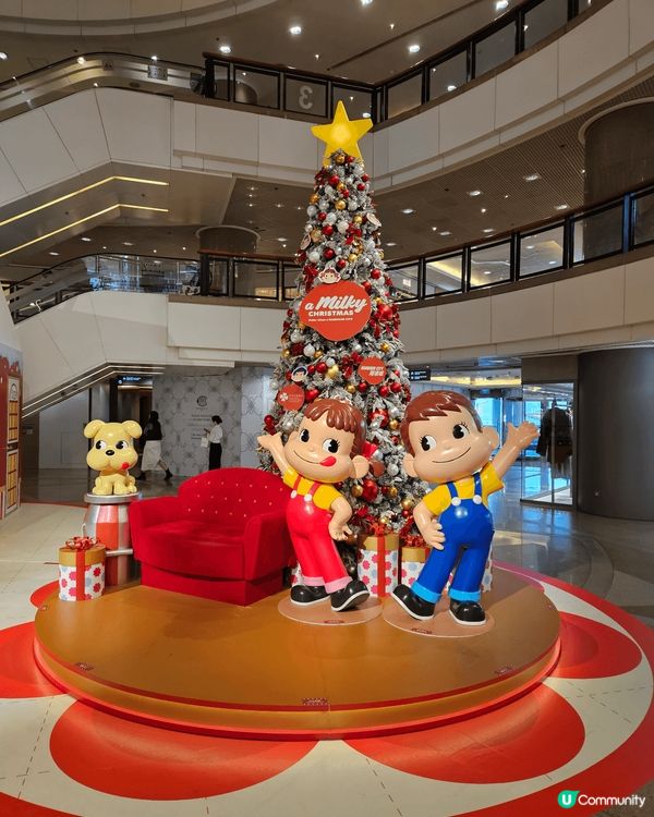 海港城的牛奶妹及牛奶仔及新都會的聖誕節期間限定擺設